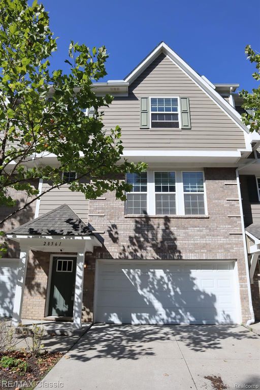 28561 Melanie Lane, Novi, MI 48377