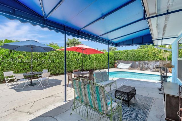 654 Bunting Dr, Delray Beach, FL 33444