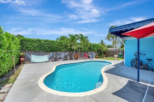 654 Bunting Dr, Delray Beach, FL 33444