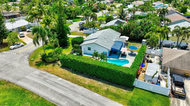 654 Bunting Dr, Delray Beach, FL 33444