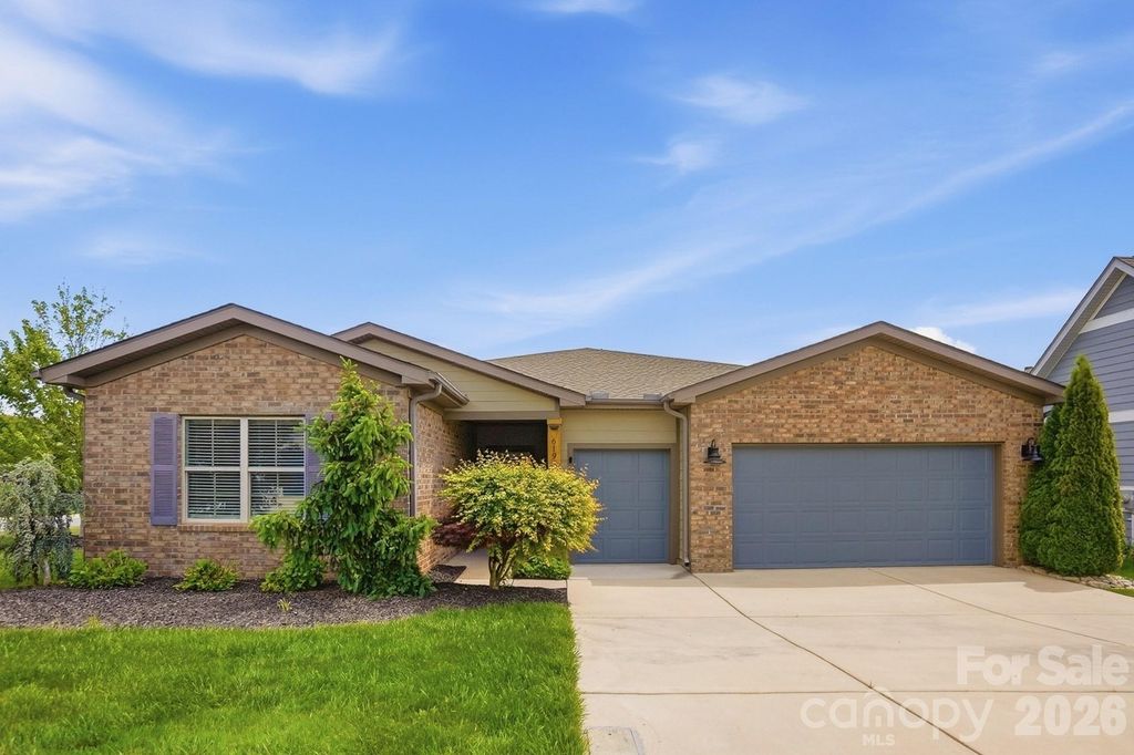 6196 Raven Rock Drive, Denver, NC 28037
