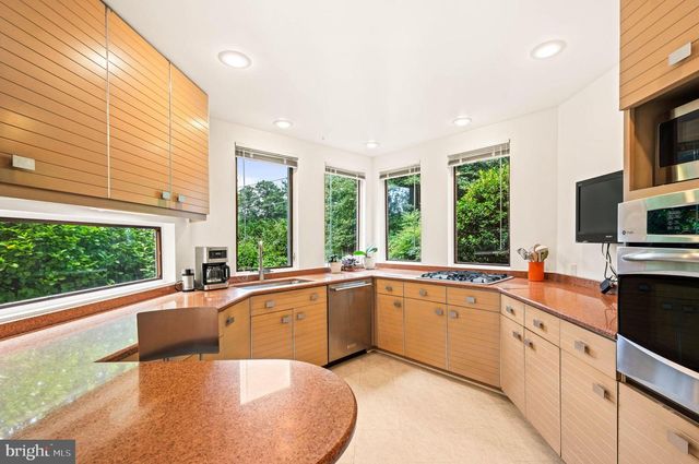 2908 ARGYLE DR, Alexandria, VA 22305
