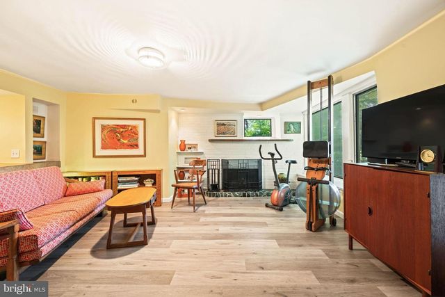2908 ARGYLE DR, Alexandria, VA 22305