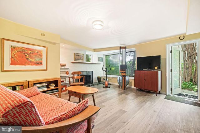 2908 ARGYLE DR, Alexandria, VA 22305