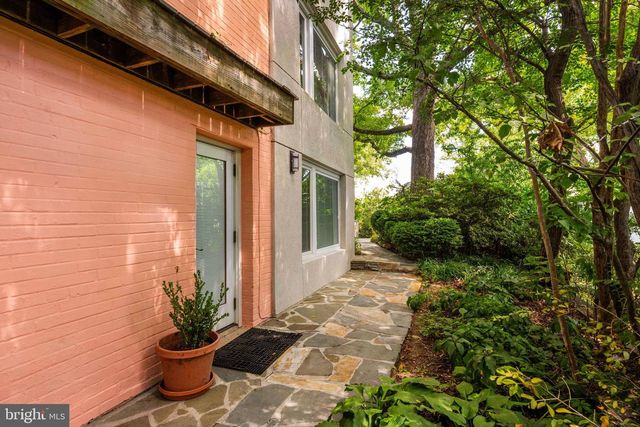 2908 ARGYLE DR, Alexandria, VA 22305