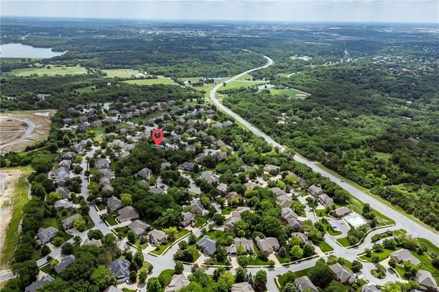 21020 W 81st Place, Lenexa, KS 66220