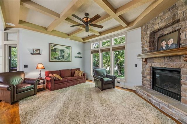 21020 W 81st Place, Lenexa, KS 66220