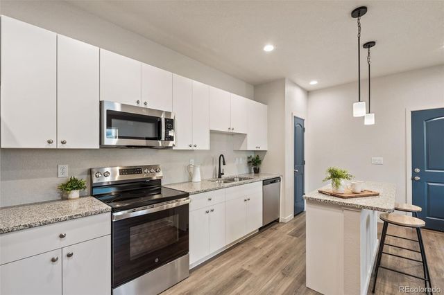 559 E Bayview Drive, Pueblo West, CO 81007