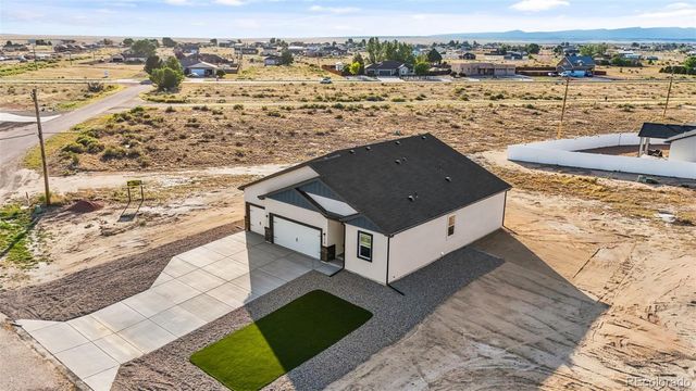 559 E Bayview Drive, Pueblo West, CO 81007