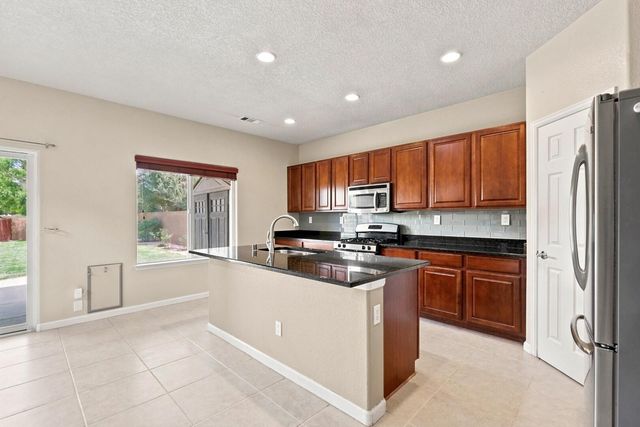 322 Tierra Rosa Place NE, Rio Rancho, NM 87124