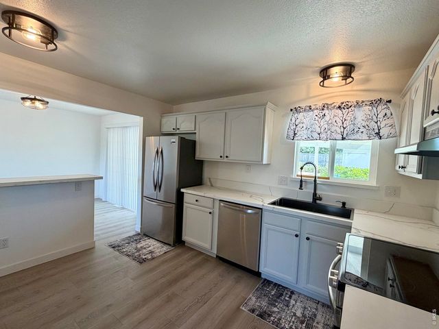 4422 W 9th St, Greeley, CO 80634