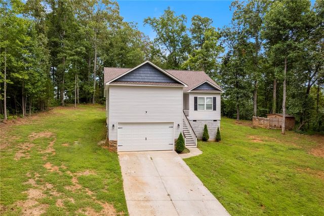 111 Academy Drive, Pickens, SC 29671
