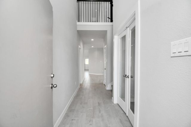 14702 Diamond Dove Lane, Houston, TX 77049