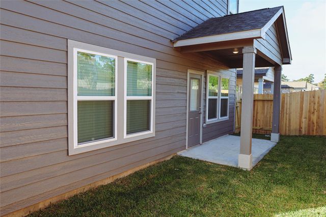 8582 Blueberry Ash St, Magnolia, TX 77354