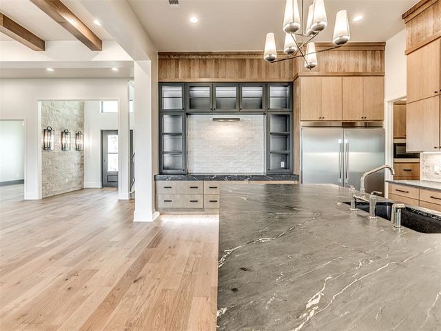 6001 Rare Eagle Court, Kingston, OK 73439