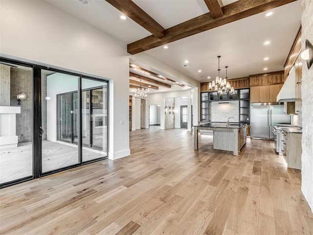 6001 Rare Eagle Court, Kingston, OK 73439