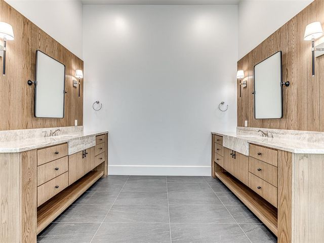 6001 Rare Eagle Court, Kingston, OK 73439