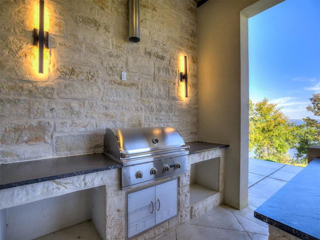 6001 Rare Eagle Court, Kingston, OK 73439