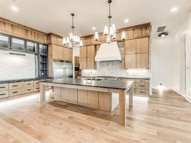 6001 Rare Eagle Court, Kingston, OK 73439