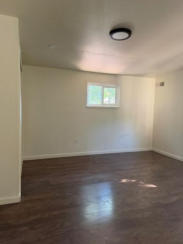 421 E Wyandotte St, Stockton, CA 95204