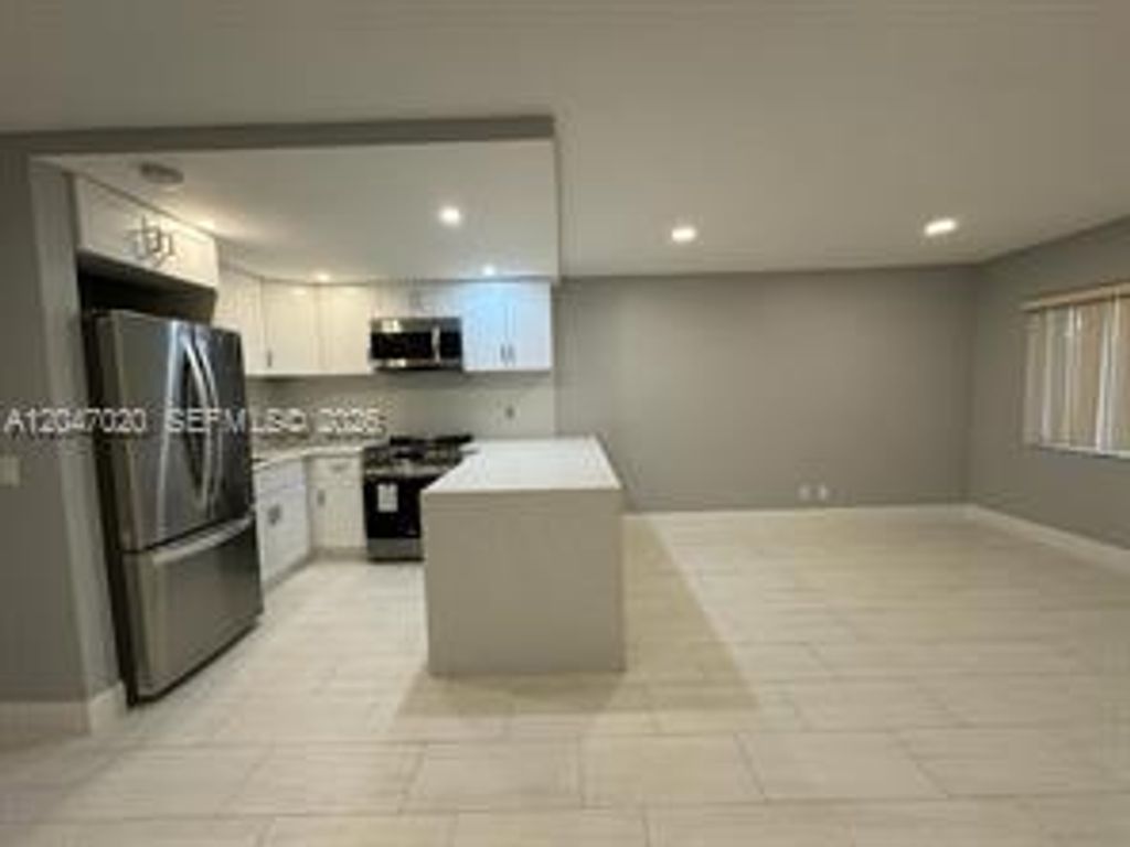 500 Village Green Circle W 215, Palm Springs, FL 33461