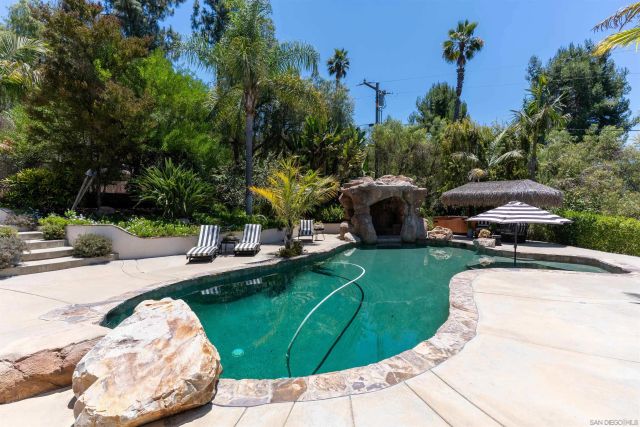 3537 Rosa Way, Fallbrook, CA 92028