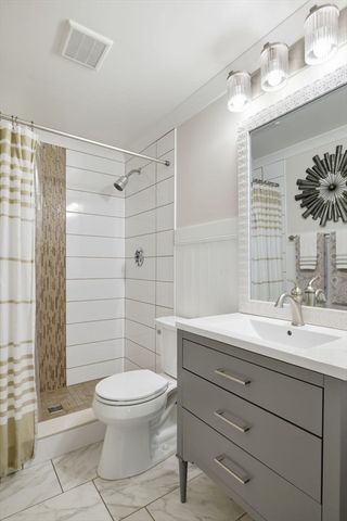 60 Hanward Hl, East Longmeadow, MA 01028