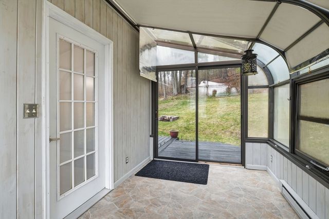 60 Hanward Hl, East Longmeadow, MA 01028