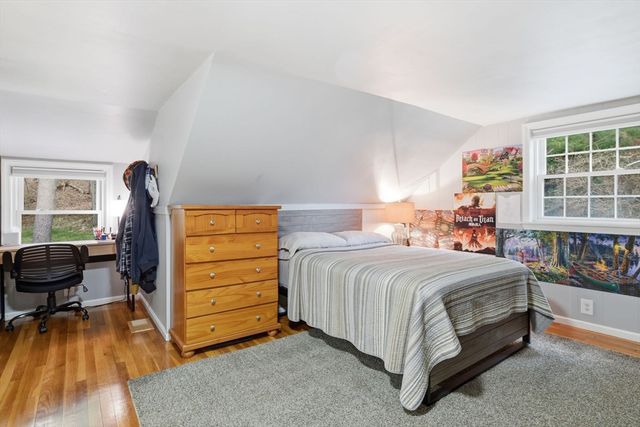 60 Hanward Hl, East Longmeadow, MA 01028