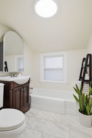 60 Hanward Hl, East Longmeadow, MA 01028