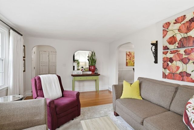 60 Hanward Hl, East Longmeadow, MA 01028