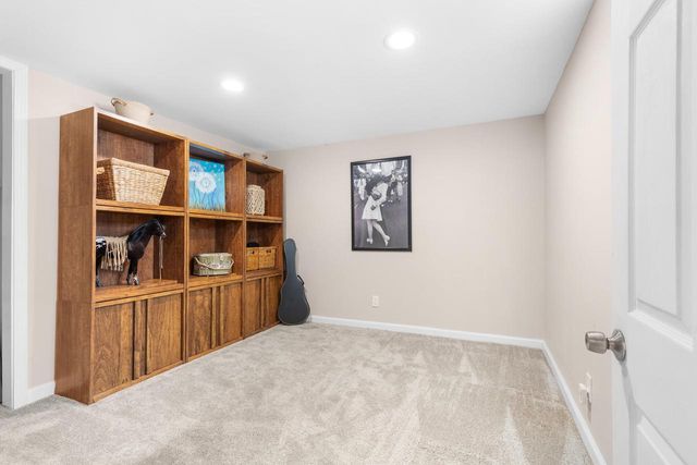 452 Riverview DRIVE, Grafton, WI 53024