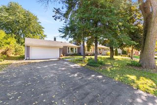 452 Riverview DRIVE, Grafton, WI 53024