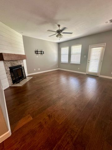 900 Lake Worth Trail, Little Elm, TX 75068