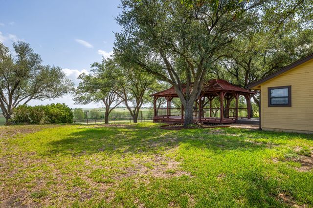 800 County Road 458 RD, Coupland, TX 78615