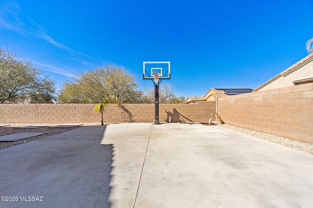 11132 W Coppertail Drive, Marana, AZ 85653