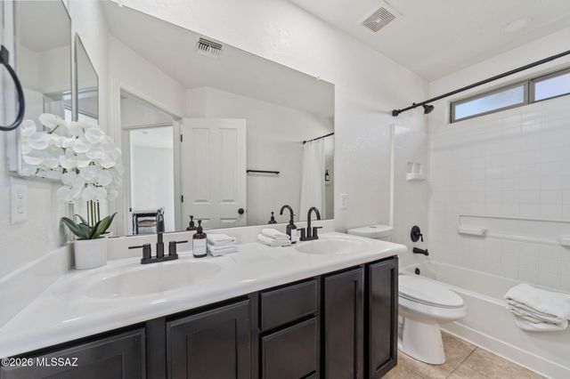 11132 W Coppertail Drive, Marana, AZ 85653