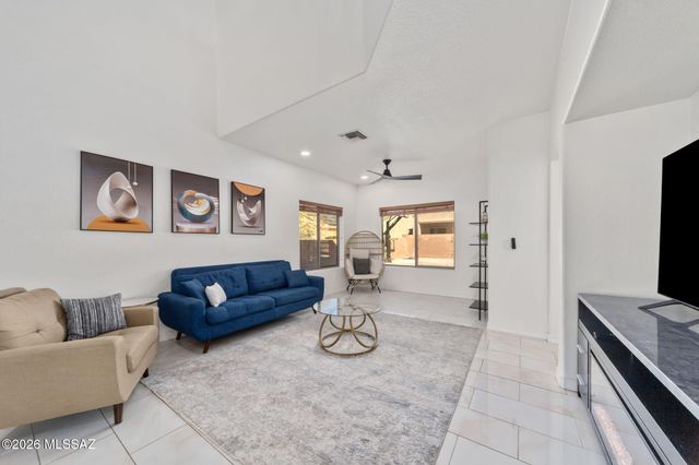 11132 W Coppertail Drive, Marana, AZ 85653