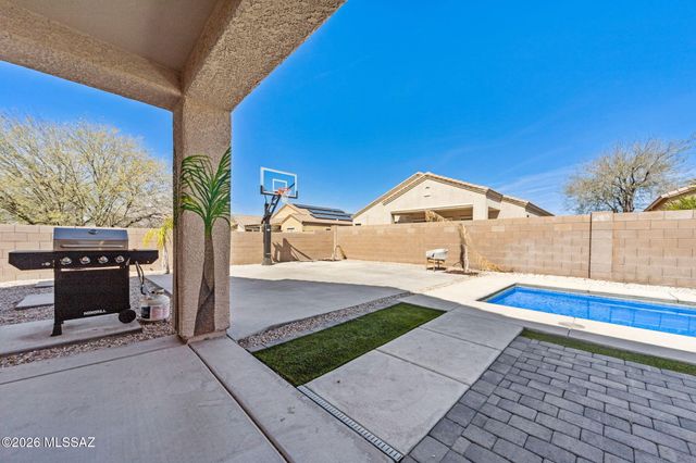 11132 W Coppertail Drive, Marana, AZ 85653