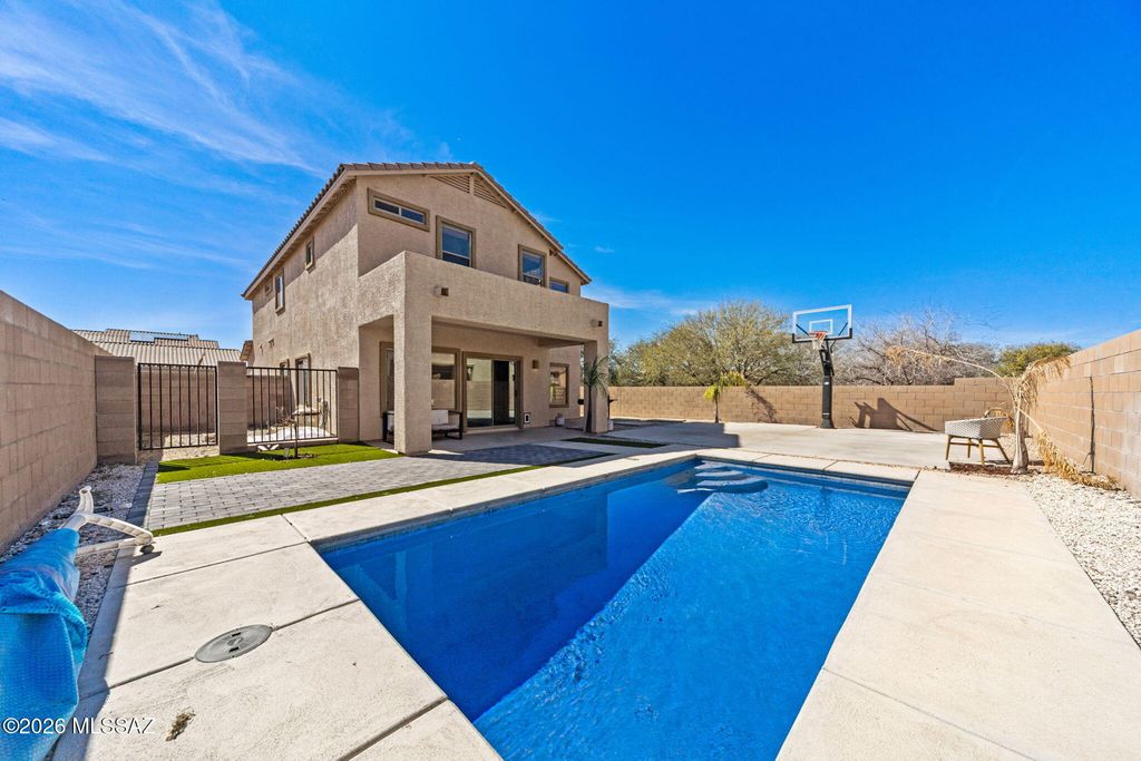 11132 W Coppertail Drive, Marana, AZ 85653