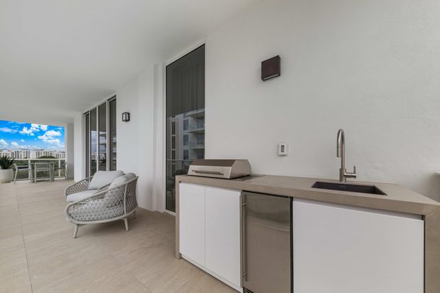 220 SE Mizner Boulevard Ph907, Boca Raton, FL 33432