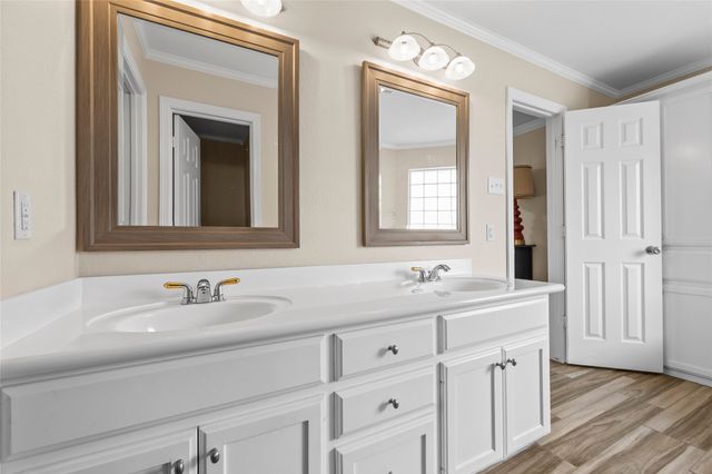 9121 Wolf Creek Drive, Waco, TX 76712