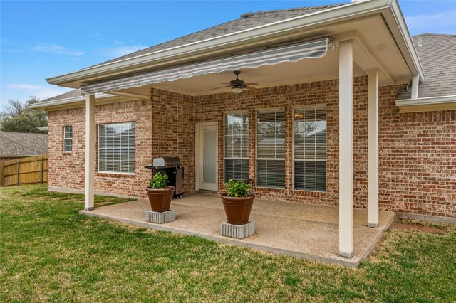 9121 Wolf Creek Drive, Waco, TX 76712