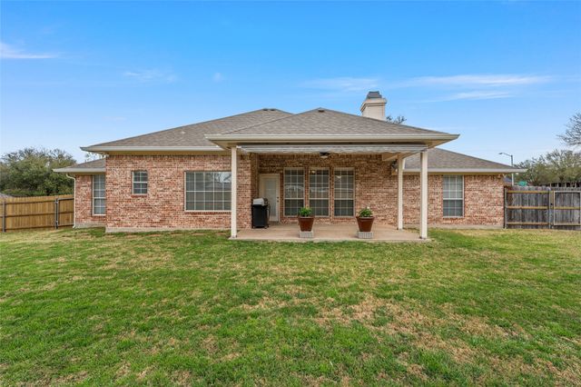 9121 Wolf Creek Drive, Waco, TX 76712