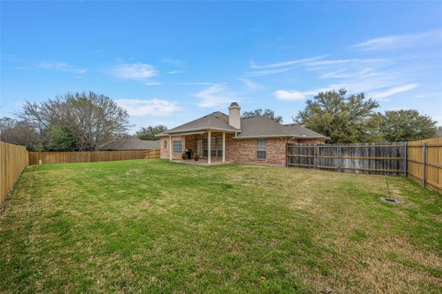 9121 Wolf Creek Drive, Waco, TX 76712