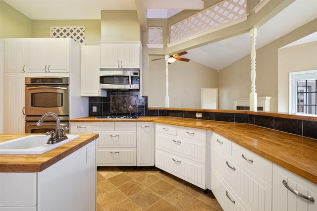 12505 Hunters Chase DR, Austin, TX 78729