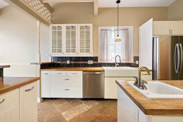 12505 Hunters Chase DR, Austin, TX 78729