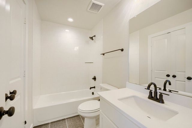 9912 Oak Glade Drive, Denton, TX 76207