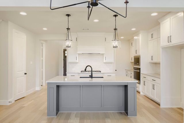9912 Oak Glade Drive, Denton, TX 76207