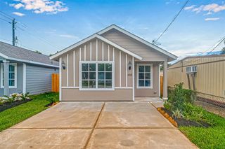 418 3rd Street, Rosenberg, TX 77471